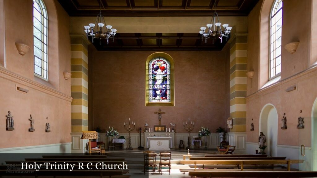 Holy Trinity R C Church - West Oxfordshire (England)