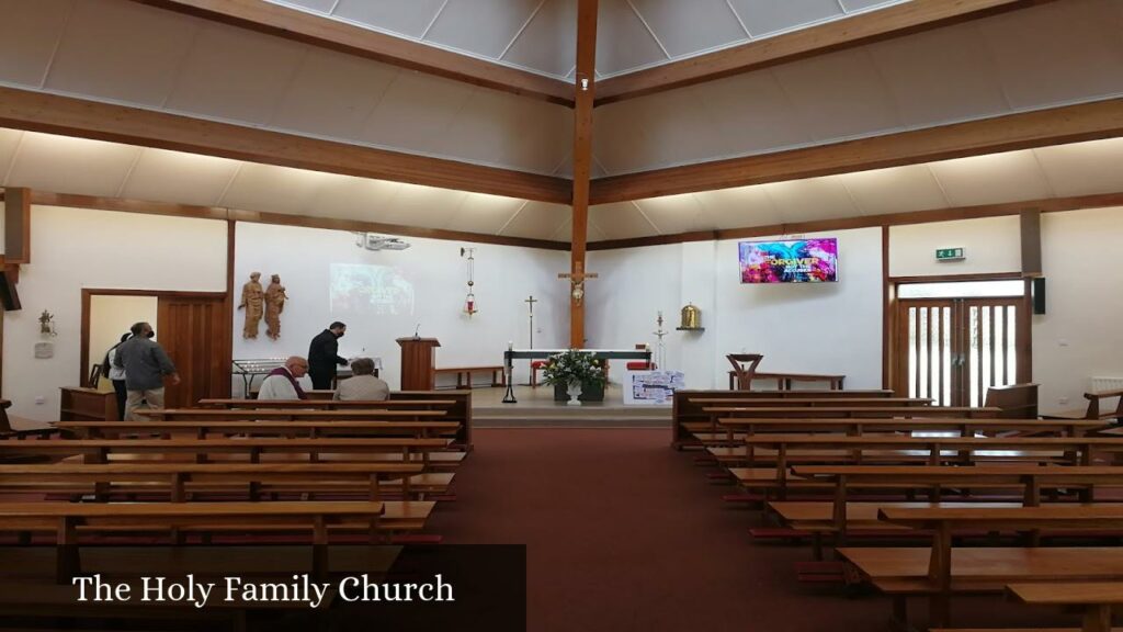 The Holy Family Church - Runnymede (England)